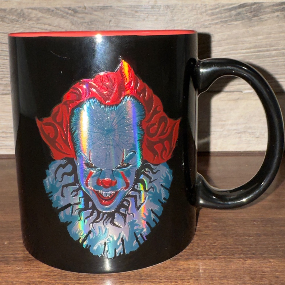 IT "Time To Float" Pennywise 20oz Coffee Mug Cup--Stephen King Horror--Halloween